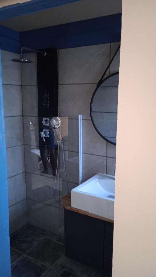 Chez Fred A Saint Andre Apartment Luaran gambar