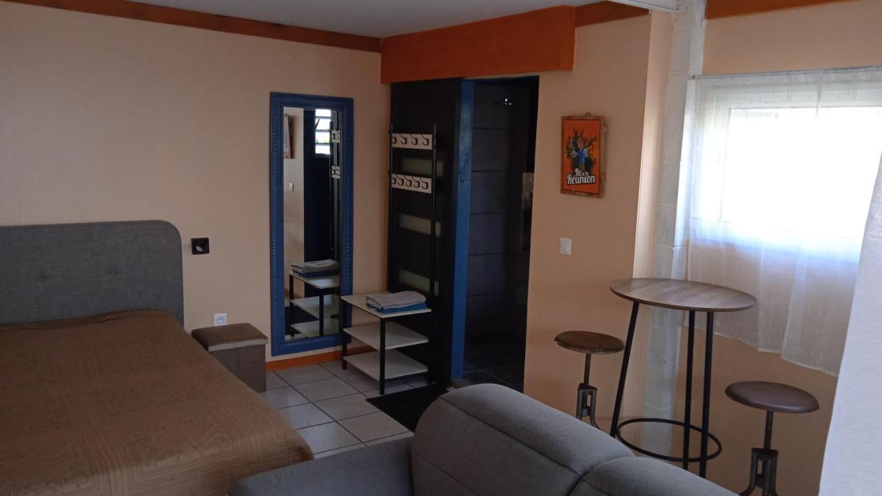 Chez Fred A Saint Andre Apartment Luaran gambar